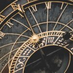 Herança Horológica: Traçando a Evolução dos Relógios de Pulso desde os Relógios de Sol até os Smartwatches
